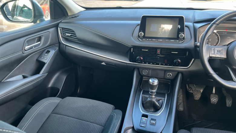 Nissan Qashqai 1.3 DiG-T MH Acenta Premium 5dr Petrol Hatchback